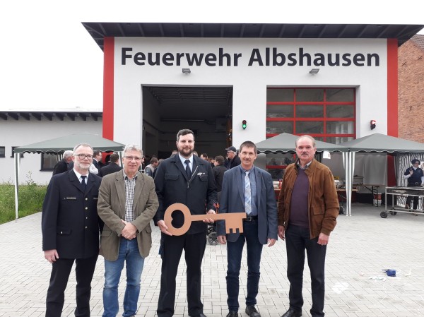 Offizielle Übergabe des neuen Feuerwehrhauses in Albshausen